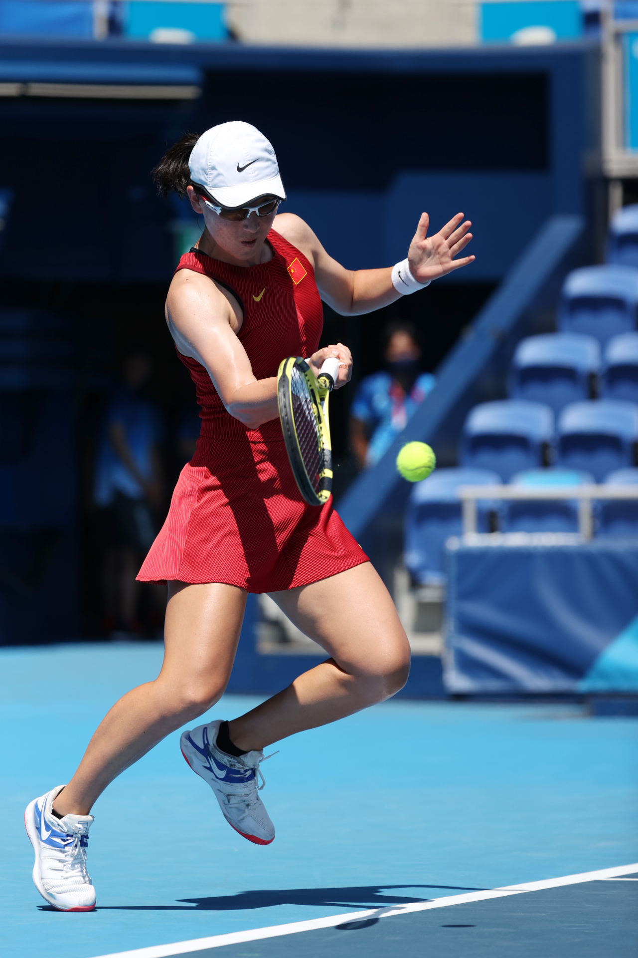 则是另一位 则是另一位